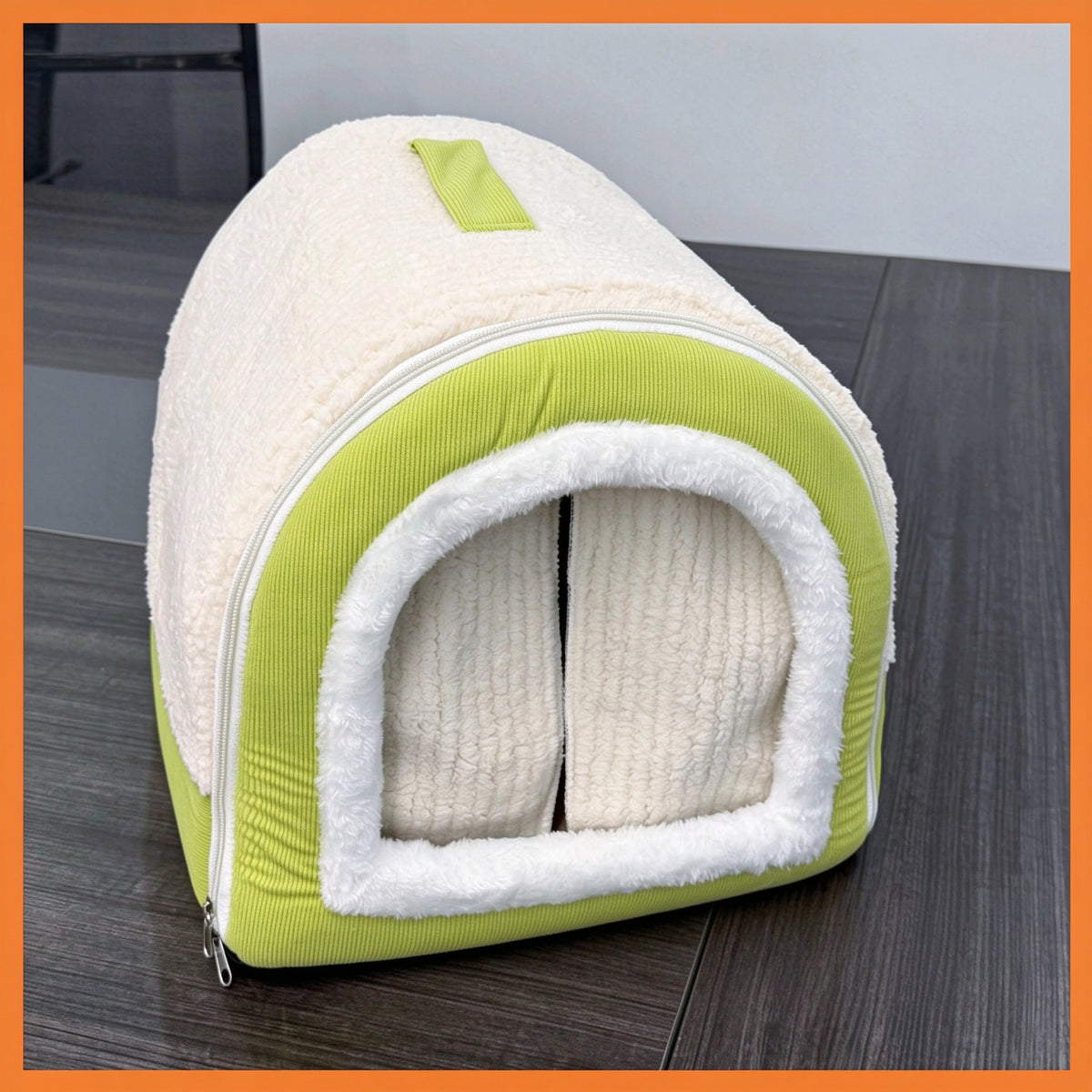 Enclosed Dog Bed with Cozy Cave Design